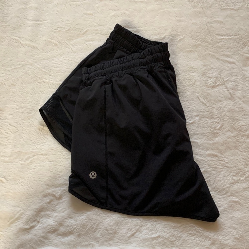 Lululemon Black Low-Rise Hotty Hot Shorts